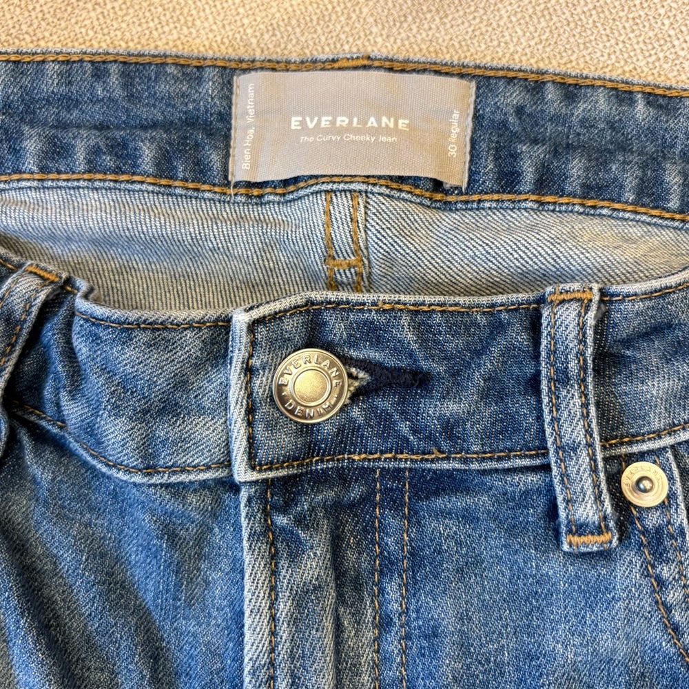 Everlane Women's Jeans in Classic Blue